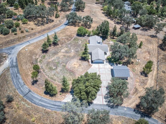 32115 Turkey Track Lane, Auberry, CA 93602