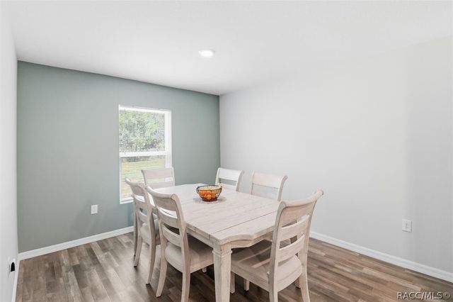 8827 N Vienna Drive, Dunnellon, FL 34433