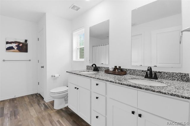 8827 N Vienna Drive, Dunnellon, FL 34433