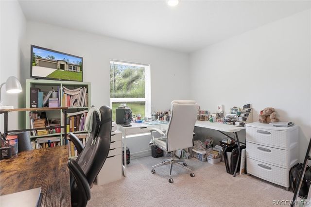 8827 N Vienna Drive, Dunnellon, FL 34433