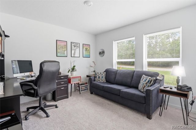 8827 N Vienna Drive, Dunnellon, FL 34433