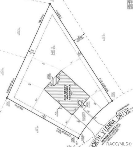 8827 N Vienna Drive, Dunnellon, FL 34433