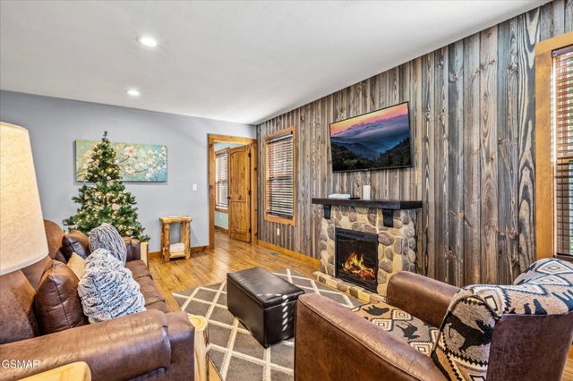 131 John Green Road, Gatlinburg, TN 37738