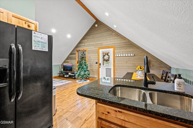 131 John Green Road, Gatlinburg, TN 37738