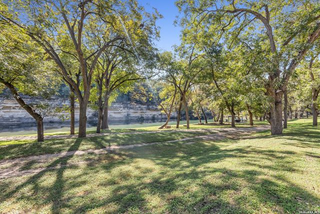 540 River Run Apt 214, New Braunfels, TX 78132