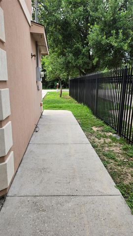 11510 Palmsprings Drive D, Houston, TX 77034