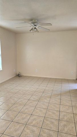 11510 Palmsprings Drive D, Houston, TX 77034