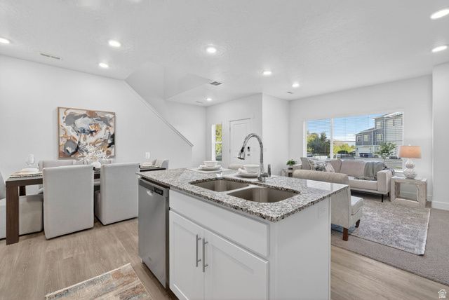 1881 W HAIGHT CREEK LOOP, Farmington, UT 84025