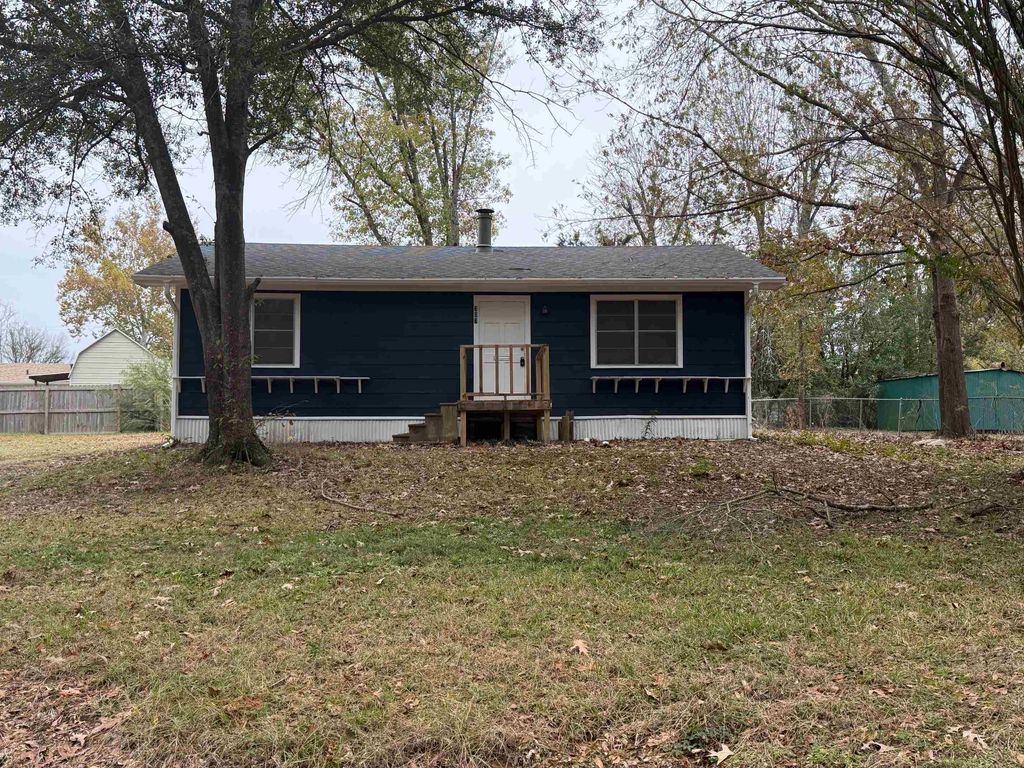 307 Forrest St., Henderson, TX 75654