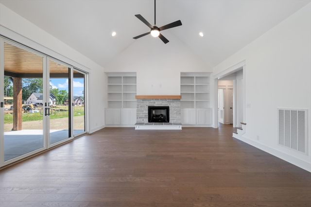 2813 Canfield Dr, Murfreesboro, TN 37128