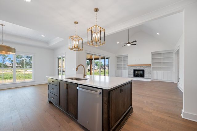 2813 Canfield Dr, Murfreesboro, TN 37128