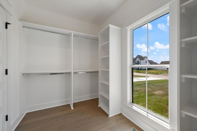 2813 Canfield Dr, Murfreesboro, TN 37128