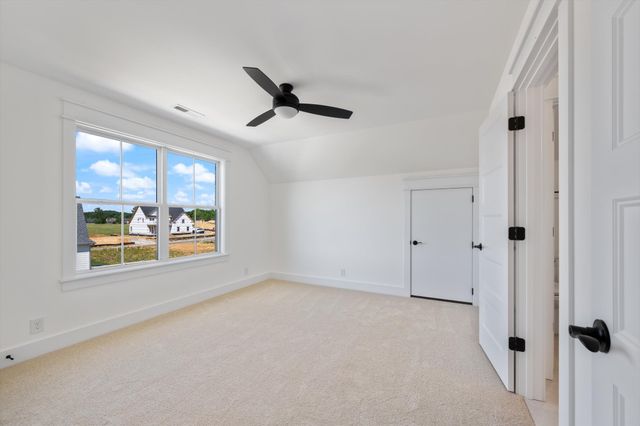 2813 Canfield Dr, Murfreesboro, TN 37128