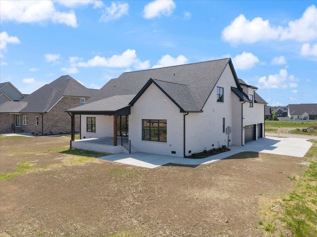 2813 Canfield Dr, Murfreesboro, TN 37128