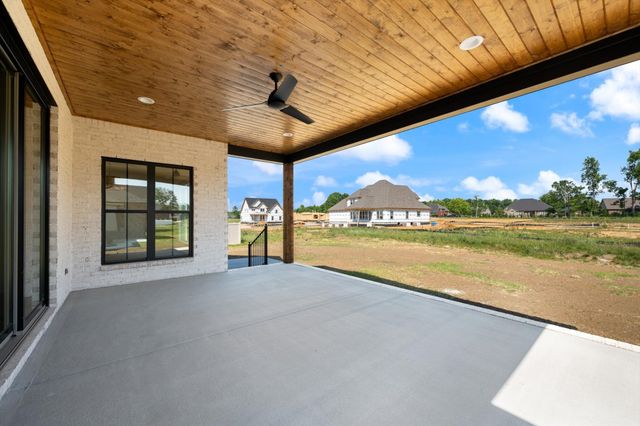 2813 Canfield Dr, Murfreesboro, TN 37128