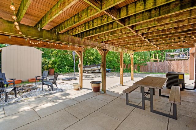 153 Garden Way, Fort Thomas, KY 41075