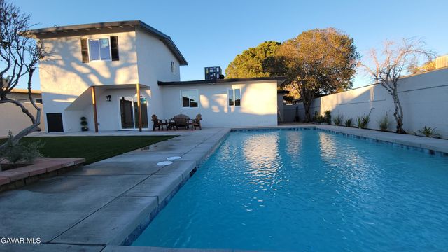 1826 E Avenue Q12 Avenue, Palmdale, CA 93550