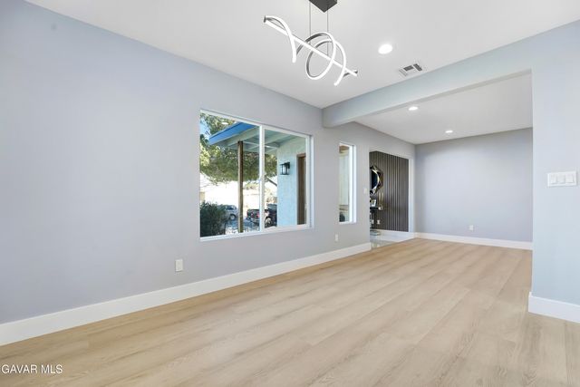 1826 E Avenue Q12 Avenue, Palmdale, CA 93550