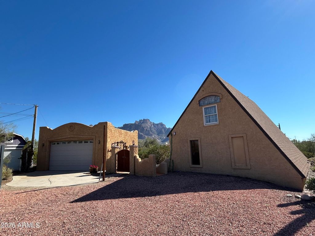 1315 N ARROYA Road, Apache Junction, AZ 85119