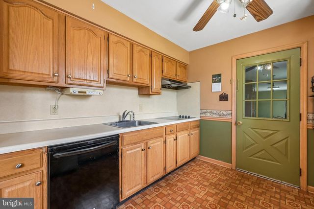 297 HARRISONVILLE LAKE RD, Pilesgrove, NJ 08098