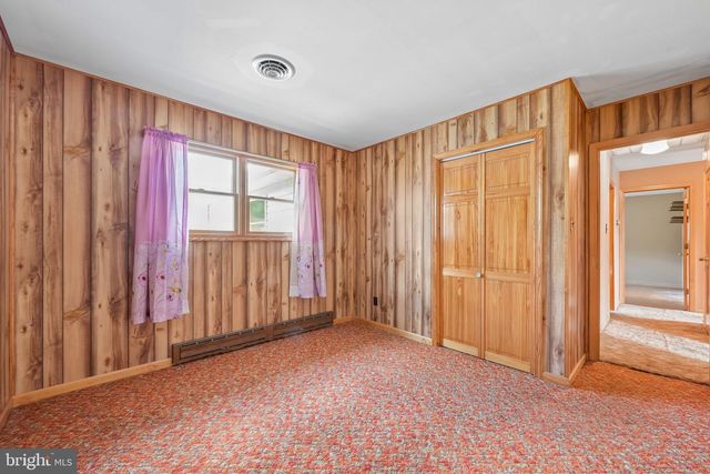 297 HARRISONVILLE LAKE RD, Pilesgrove, NJ 08098