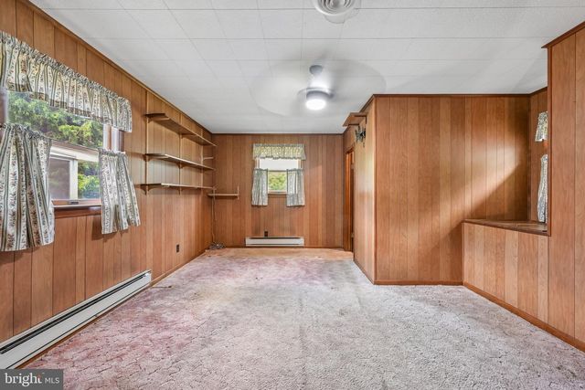 297 HARRISONVILLE LAKE RD, Pilesgrove, NJ 08098