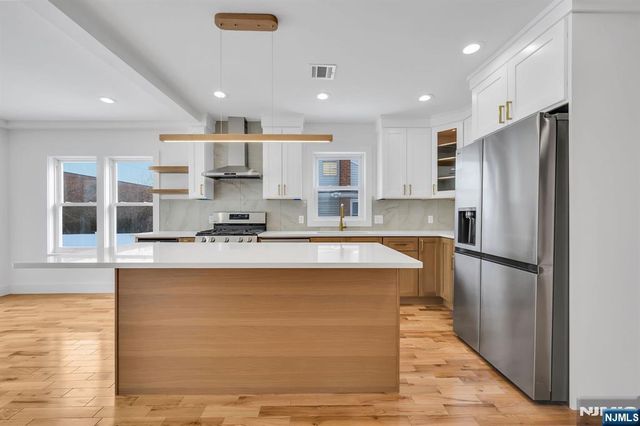 309 Ottawa Avenue, Hasbrouck Heights, NJ 07604