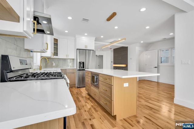 309 Ottawa Avenue, Hasbrouck Heights, NJ 07604