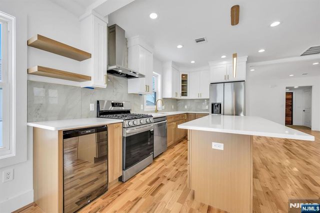 309 Ottawa Avenue, Hasbrouck Heights, NJ 07604