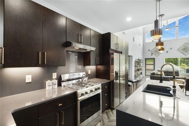 255 Mathewson SW Place, Atlanta, GA 30314