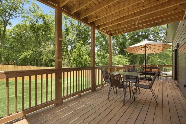 255 Mathewson SW Place, Atlanta, GA 30314