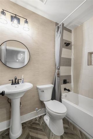 255 Mathewson SW Place, Atlanta, GA 30314