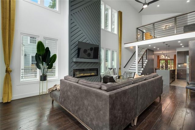 255 Mathewson SW Place, Atlanta, GA 30314