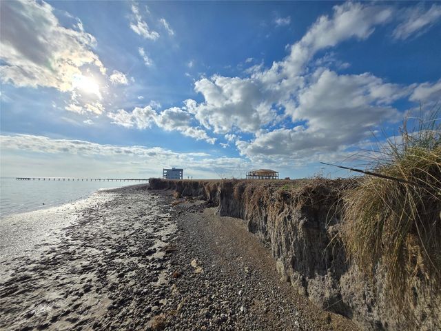 3345 Bay Point Drive, Palacios, TX 77465