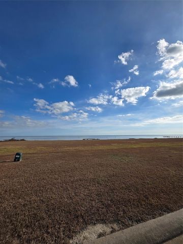 3345 Bay Point Drive, Palacios, TX 77465