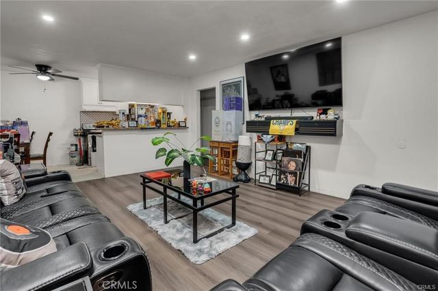 5530 Ackerfield 314, Long Beach, CA 90805