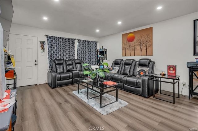 5530 Ackerfield 314, Long Beach, CA 90805