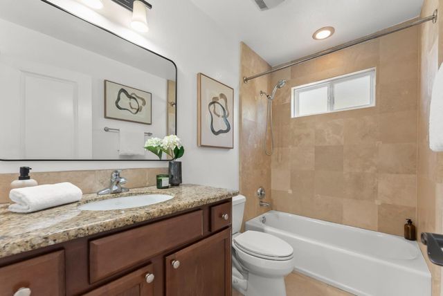 857 Carlisle Way 128, Sunnyvale, CA 94087