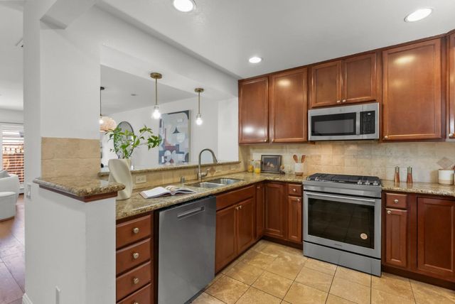 857 Carlisle Way 128, Sunnyvale, CA 94087