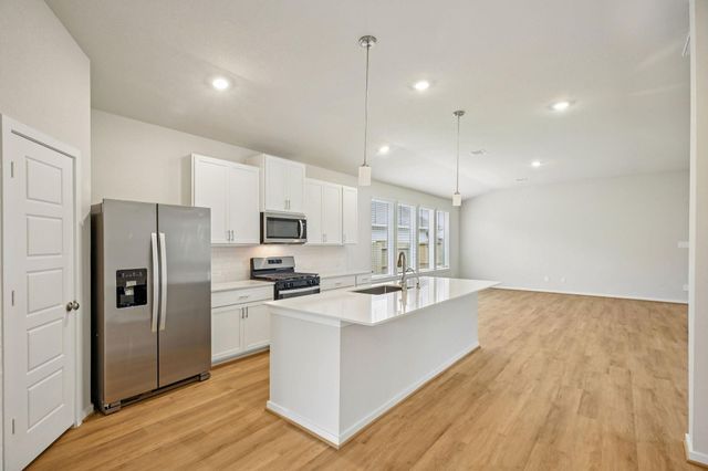 5105 Redbud Valley Drive, Pearland, TX 77584