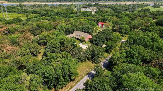 12381 S Florence Avenue, Jenks, OK 74037