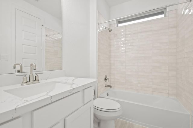 124 Peninsula Point Drive, Montgomery, TX 77356