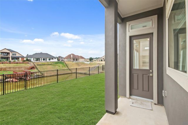 124 Peninsula Point Drive, Montgomery, TX 77356