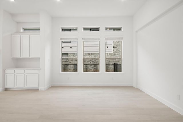 124 Peninsula Point Drive, Montgomery, TX 77356