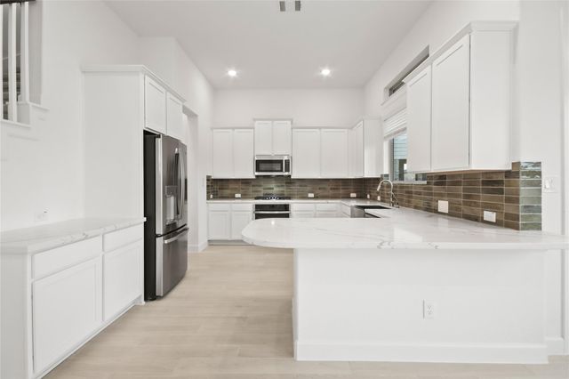 124 Peninsula Point Drive, Montgomery, TX 77356