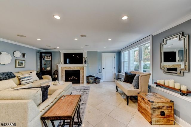 11 Carlisle Rd, Wayne Twp., NJ 07470