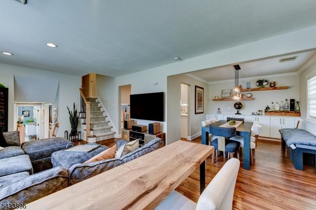 11 Carlisle Rd, Wayne Twp., NJ 07470