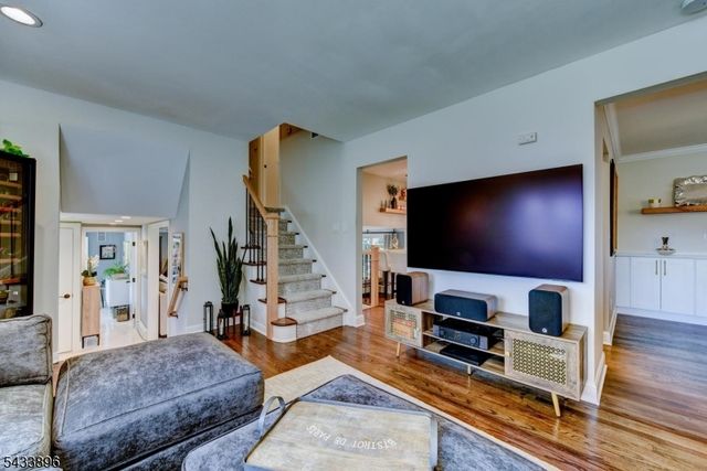11 Carlisle Rd, Wayne Twp., NJ 07470