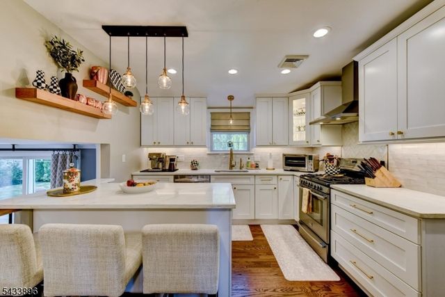 11 Carlisle Rd, Wayne Twp., NJ 07470