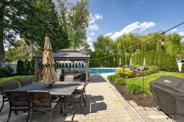 11 Carlisle Rd, Wayne Twp., NJ 07470